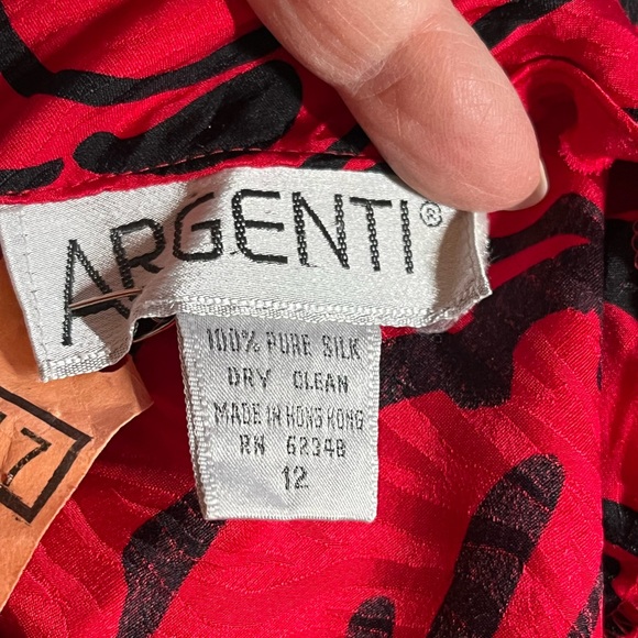 12 - 100% Silk Red & Black Blouse & Matching Black Midi Skirt w/flair - Picture 3 of 16